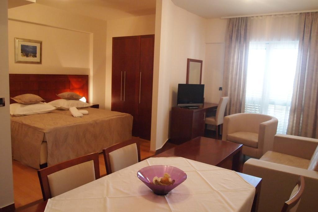 Apartments Agava Makarska Room photo